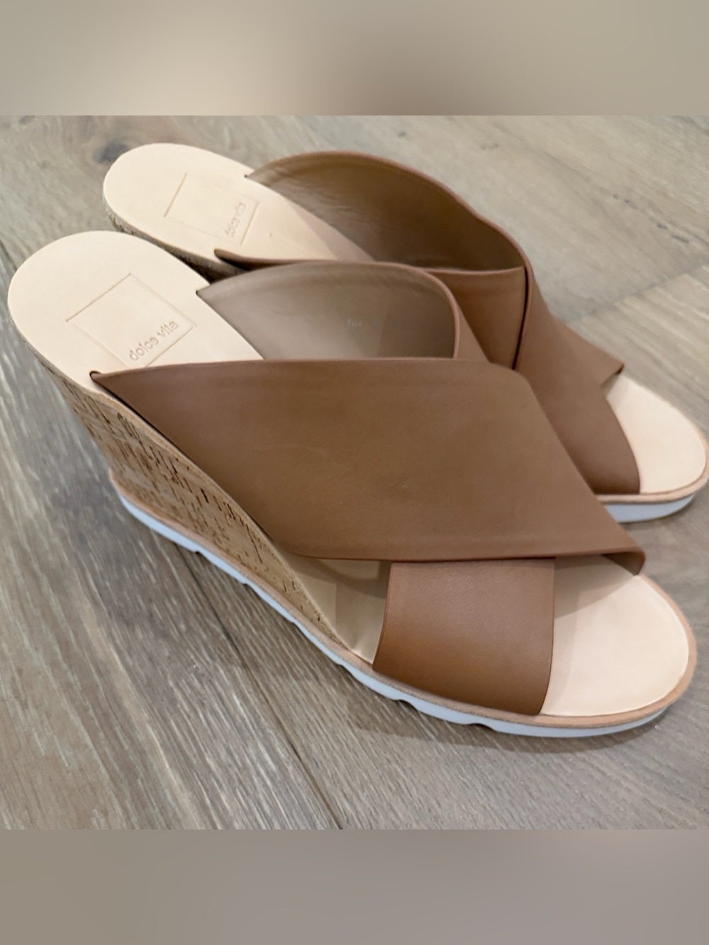 Dolce Vita Wedge 10
